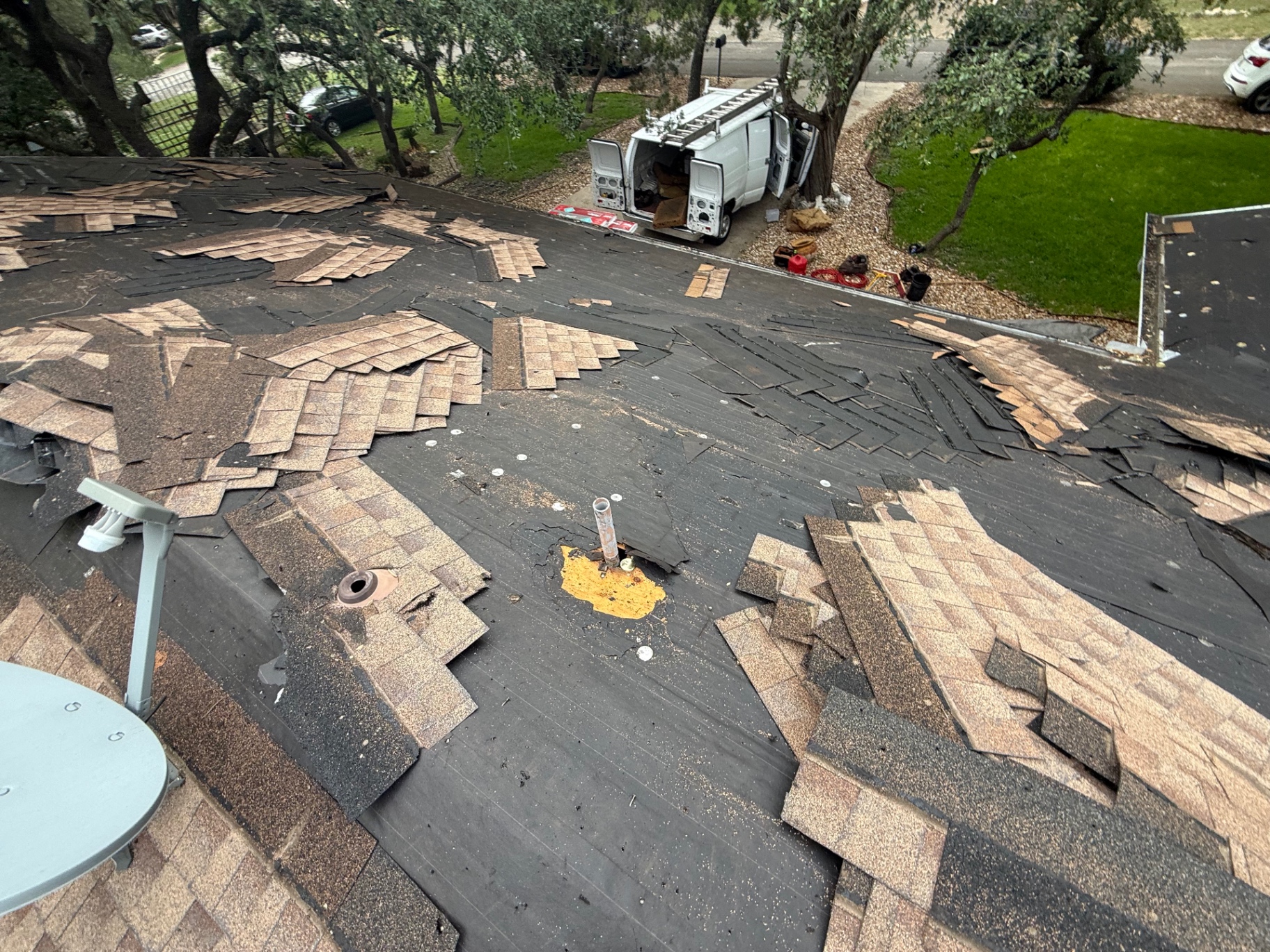 Hollywood Park GAF Timberline HDZ roof replacement